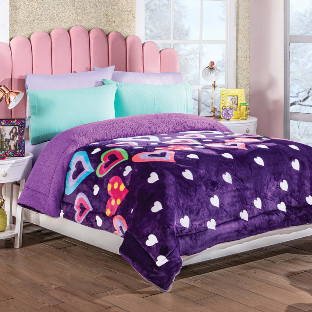 Sweet Hearts Flannel Coverlet
